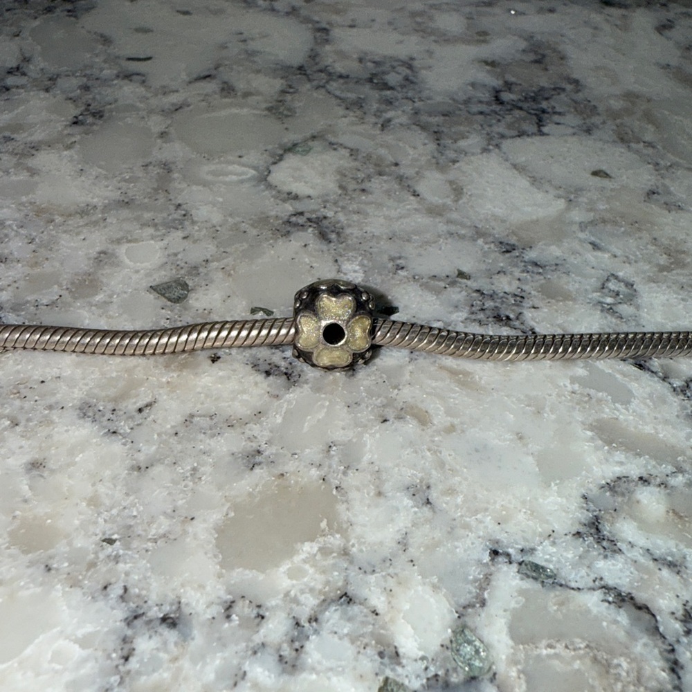 Flower Pandora bead